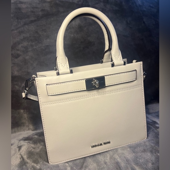 Michael Kors Handbag - Picture 1 of 4
